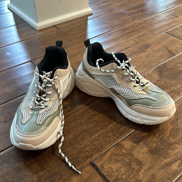 excellent condition h&m sneaker - Picture 1 of 4